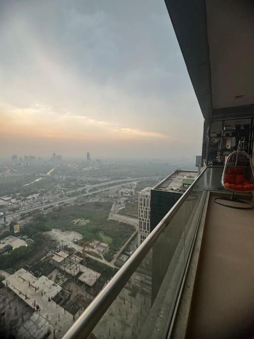 Apartment Skyhigh Luxurious Cozy 2bhk 0 Kms From Delhi *