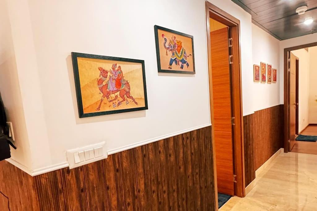 Apartment Skyhigh Luxurious Cozy 2bhk 0 Kms From Delhi *