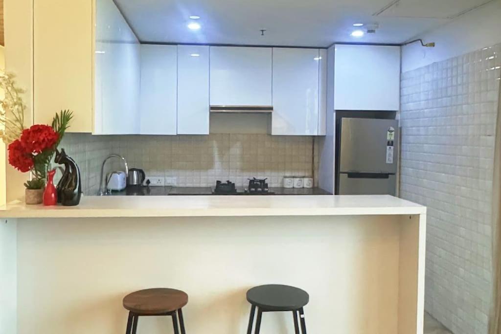 Skyhigh Luxurious Cozy 2bhk 0 Kms From Delhi New Delhi