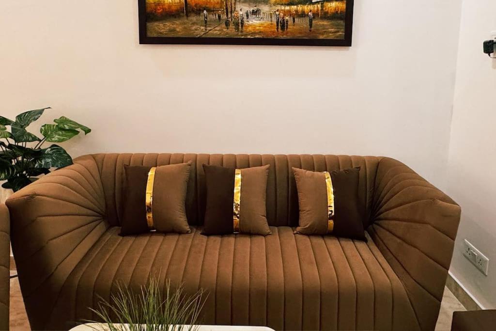 Apartment Skyhigh Luxurious Cozy 2bhk 0 Kms From Delhi New Delhi